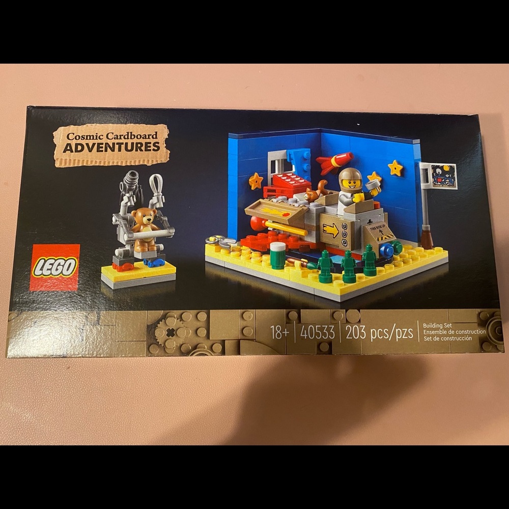 LEGO 2022 40533 cosmic cardboard adventures
